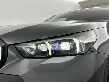 Car image 39