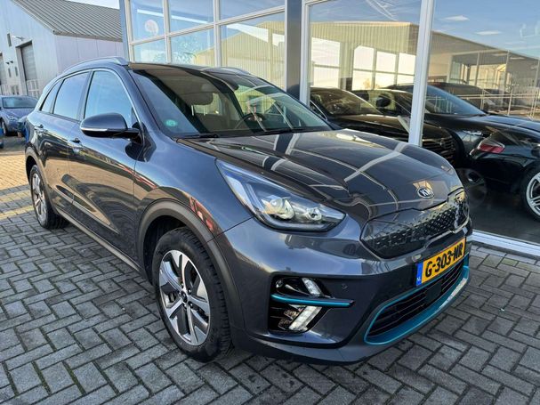 Kia Niro e 64 kWh 150 kW image number 13