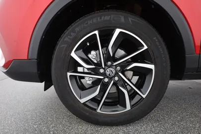 Car image 30