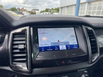 Car image 32