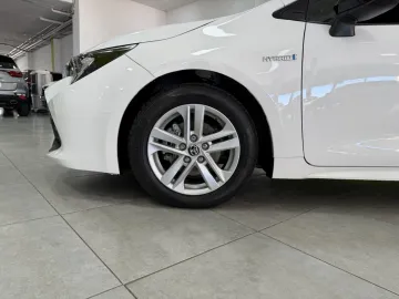 Car image 31