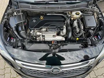 Car image 35