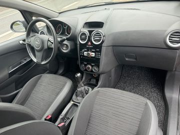 Car image 9