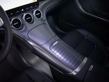 Car image 37