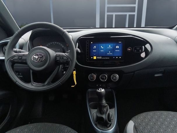 Toyota Aygo X 53 kW image number 9