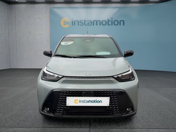 Car image 4