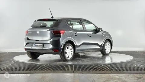 Car image 5