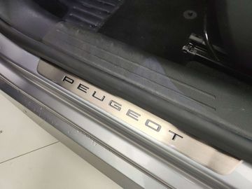 Car image 31