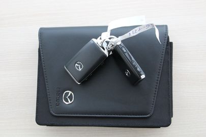 Car image 28
