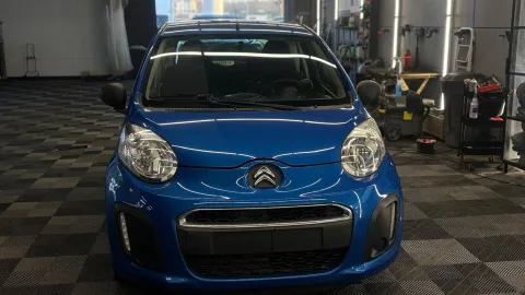 Car image 5