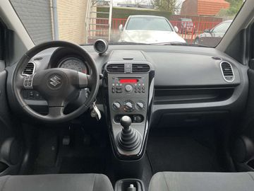 Car image 12