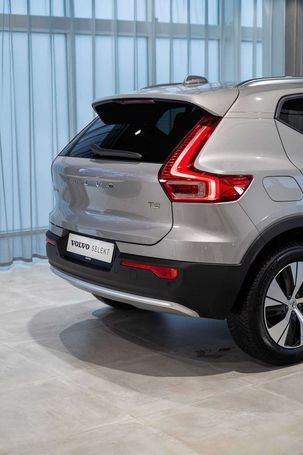 Volvo XC40 T2 Core 95 kW image number 8