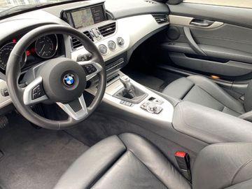 Car image 10