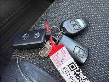 Car image 28