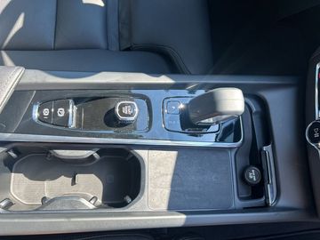 Car image 37