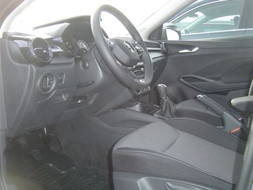 Car image 11