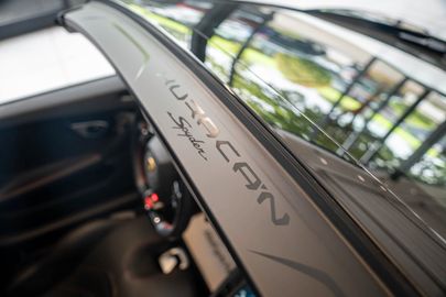 Car image 32