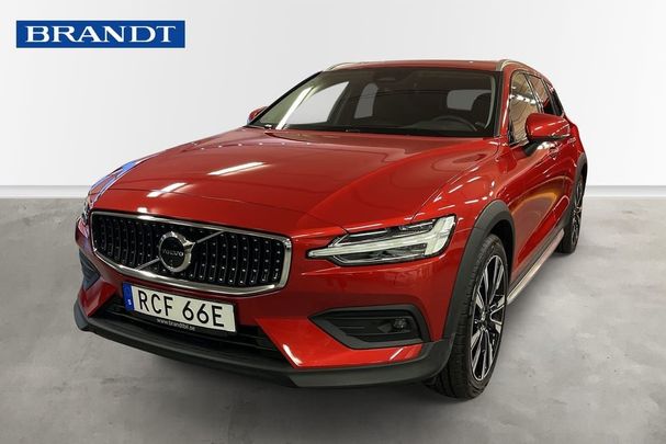 Volvo V60 Cross Country AWD B4 147 kW image number 1