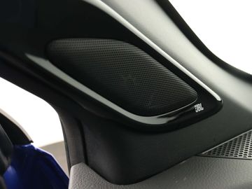 Car image 36