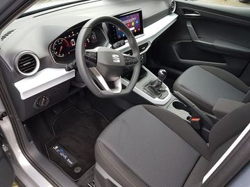 Car image 14