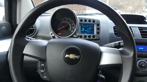 Car image 11