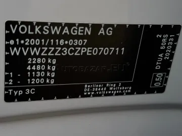 Car image 30