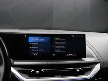 Car image 36