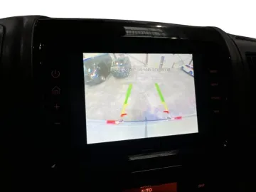 Car image 32