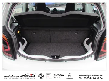 Car image 30