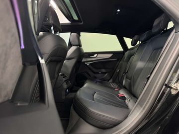 Car image 31