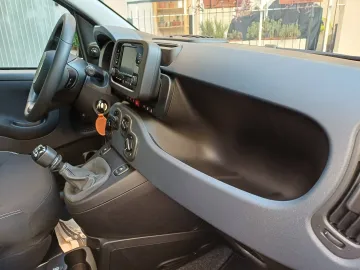 Car image 23