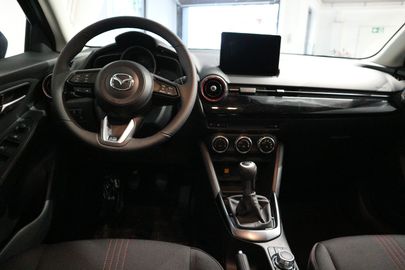 Car image 12