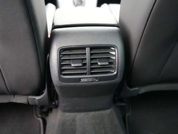 Car image 38