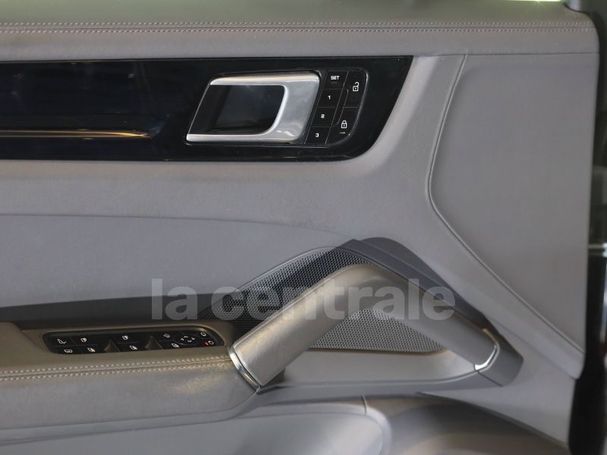 Porsche Cayenne E-Hybrid Tiptronic 340 kW image number 25