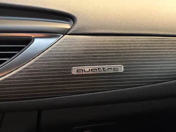 Car image 38
