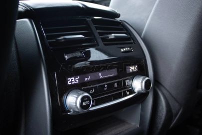 Car image 37