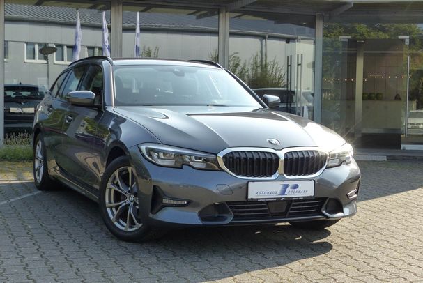 BMW 320i Touring 135 kW image number 2