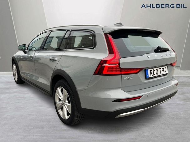 Volvo V60 Cross Country AWD B4 147 kW image number 4