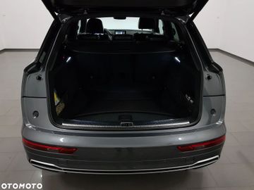 Car image 36