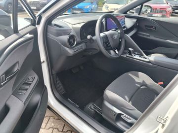 Car image 8