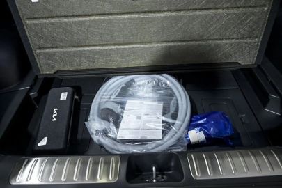 Car image 49