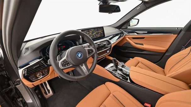 BMW 530 Touring xDrive 215 kW image number 12