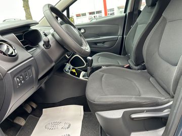 Car image 10