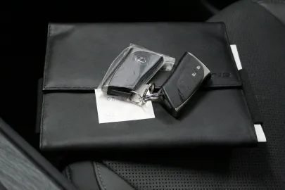 Car image 49