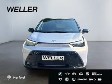 Car image 3