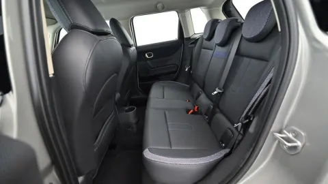 Car image 24