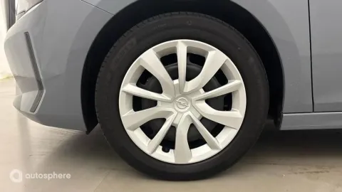 Car image 20