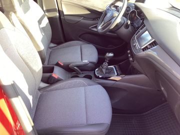 Car image 14