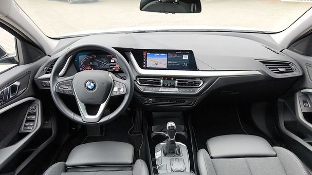 BMW 118i Sport Line 100 kW image number 12