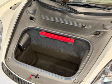 Car image 38